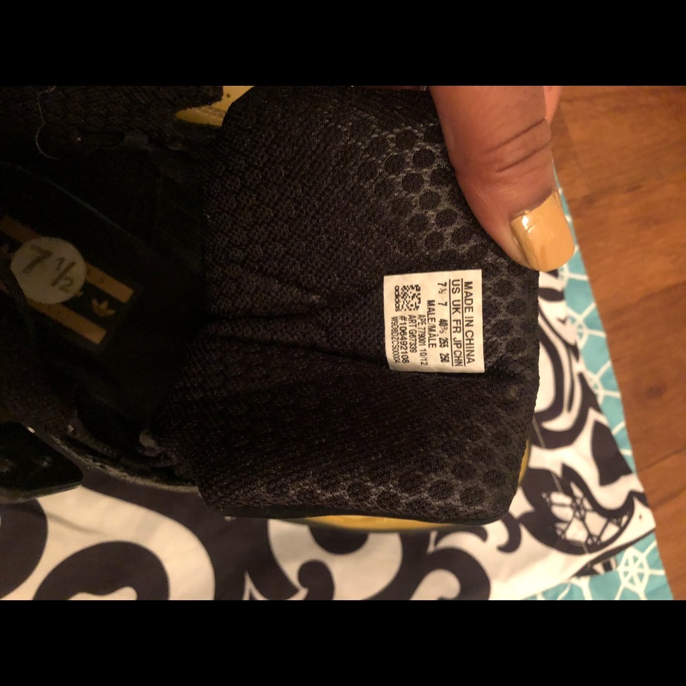 Sneakers